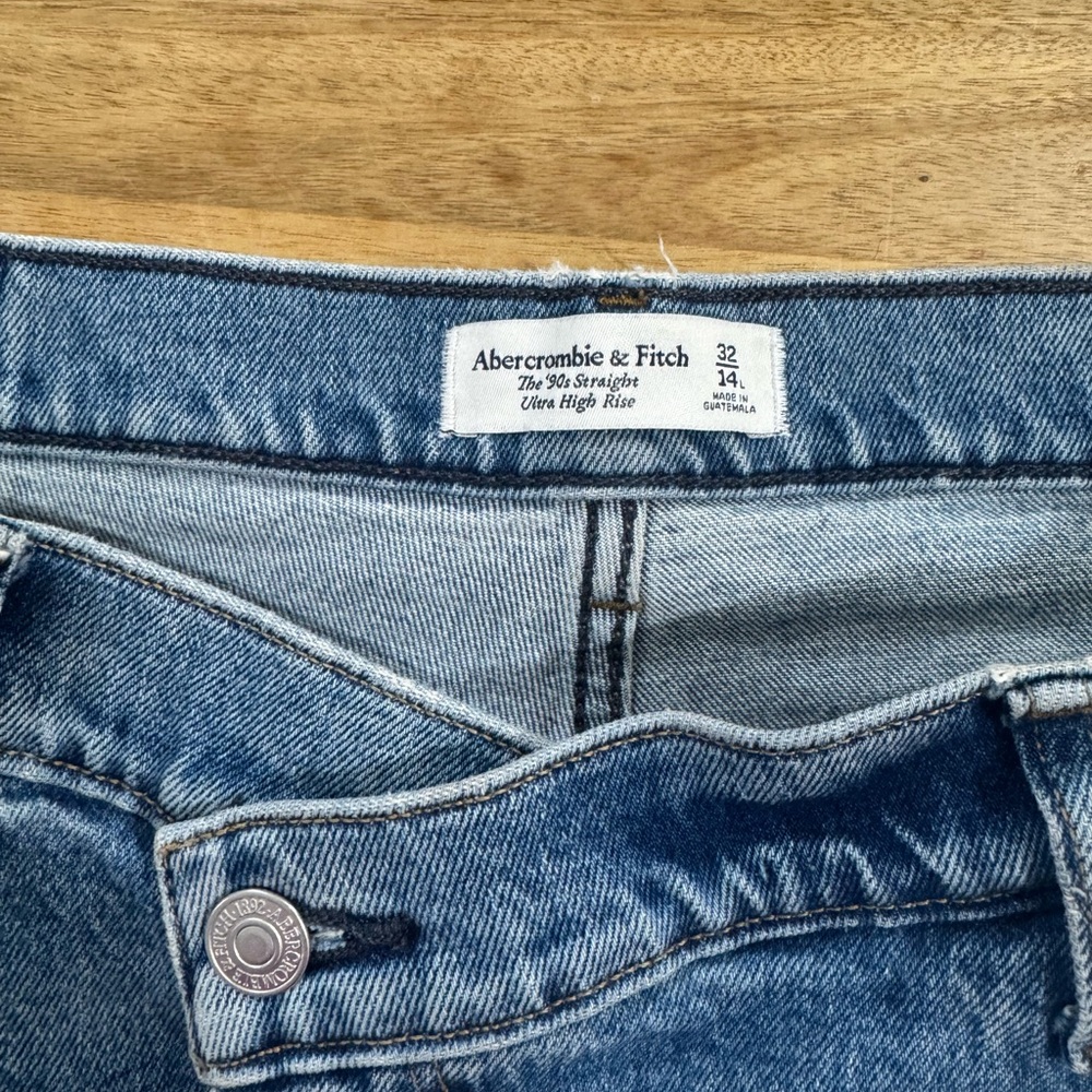 Abercrombie & Fitch Women's Denim Straight Leg Jeans